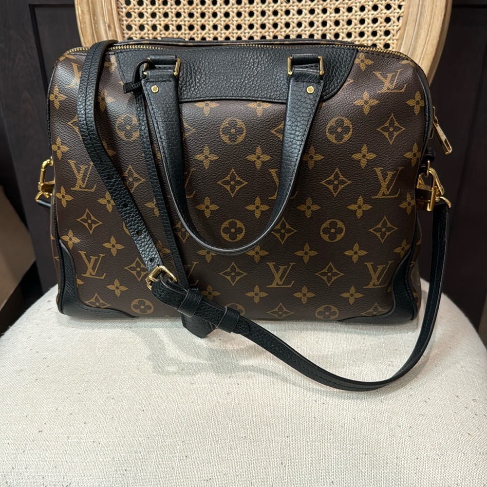 EUC Retiro Louis Vuitton purse, comes with detachable shoulder strap